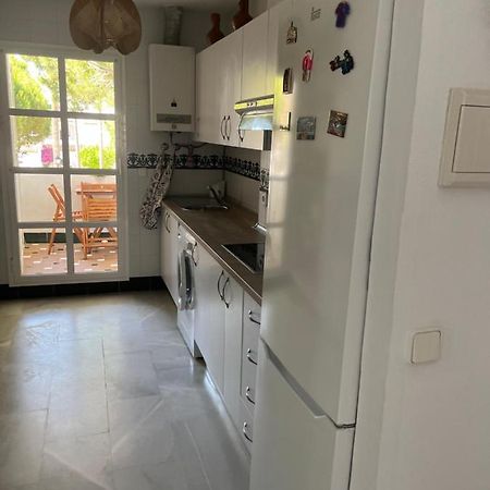 Pueblo Marinero Apartment Ново Санкти Петри Екстериор снимка