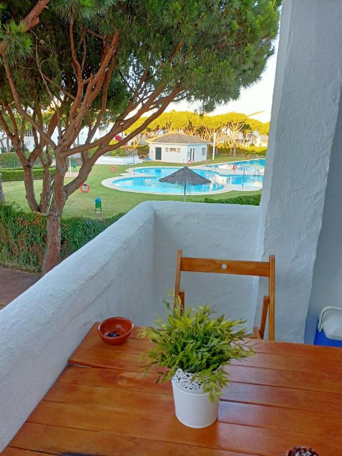 Pueblo Marinero Apartment Ново Санкти Петри Екстериор снимка