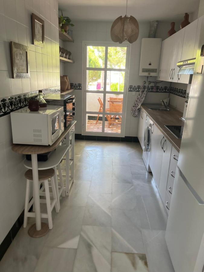 Pueblo Marinero Apartment Ново Санкти Петри Екстериор снимка